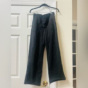 NWOT Women's Black Casual wide-legged Pants size 4 with stretch